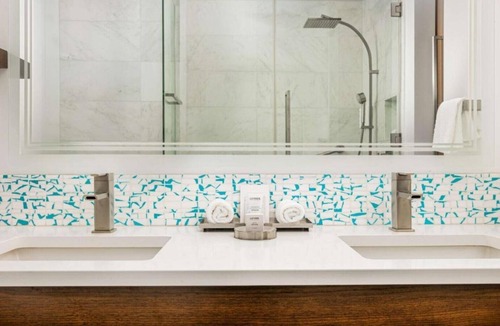 Capitol Hill House | A chic stay in the Golden Triangle !