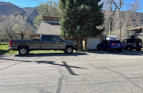 Glenwood Springs House | A Peaceful Mountain Sanctuary Offering Family-Friendly Comfort