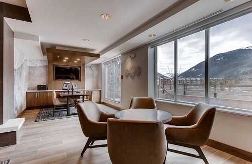 Mountain House Hotel | Adventure-Ready Mountain Stay Near Keystone | Free Breakfast and Hot Tub