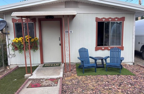 Grand Junction Cabin | Affordable Rustic Retreat 1-bedroom cabin near outdoor adventures in GJ, CO-AC