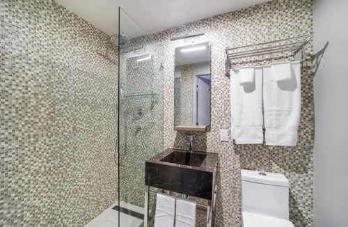Mid Beach Apartment | Alamo Hotel