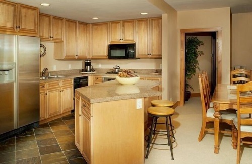 River Run Condo | All Resort Fees Included | Ski-in/Ski-out Mountain Condo | Shared Outdoor Hot Tub + Outdoor Pool