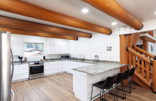 Red River House | Almost Heaven - Newly Built! - In Town - On the River - WiFi - Grill - Mountain