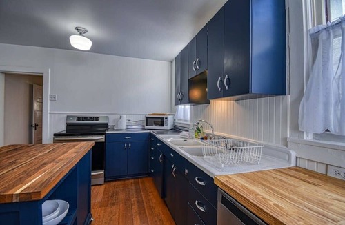 Leadville House | Alpine House — Historic Leadville Victorian, 4BR Walk to Harrison Ave, Sleeps 10