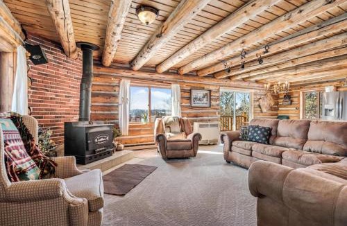 Stagetop House | Amazing 3200Sq ft Upgrade Log Cbn GameRoom HotTub
