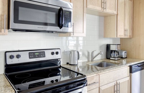 LoDo Apartment | Amazing LoDo 1BR w/ Pool, W/D & BBQ, nr Union Station, by Blueground
