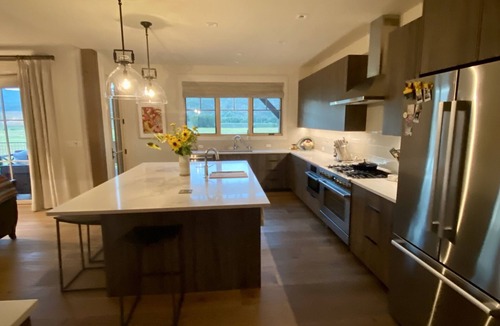 Cerise Ranch House | Amazing luxury spacious 4 Bed 4 Bath mountain retreat home near Aspen. Sleeps 10