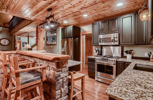 Fairplay House | Amazing mountain views, Hot Tub, Pool Table, Hot Springs, Moose sightings
