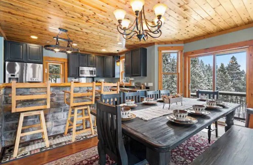 Fairplay House | Amazing mountain views, Hot Tub, Pool Table, Hot Springs, Moose sightings
