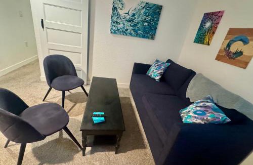 Platt Park House | Artsy Platt Park Apartment Guest Suite for 4, QUICK Mountain Access!
