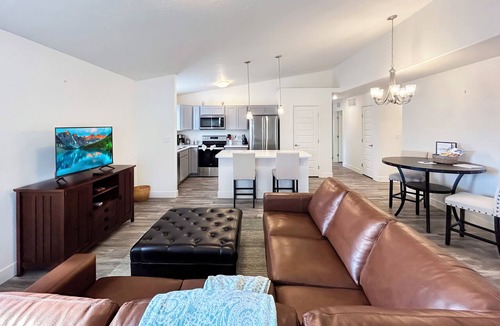 Fruita House | BarknBike Abode Pets Desk Bikes Garage