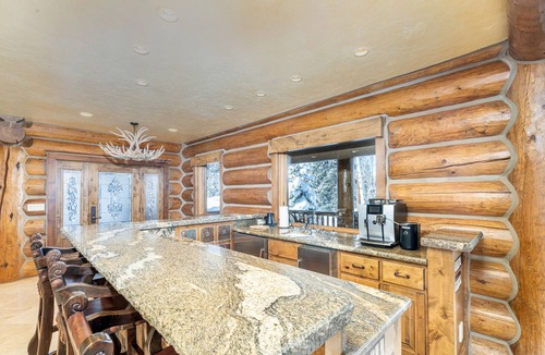 Mountain Village House | BEARPAW MANOR- A Magnificent Ski-In/Ski-Out Mountain Village Chalet