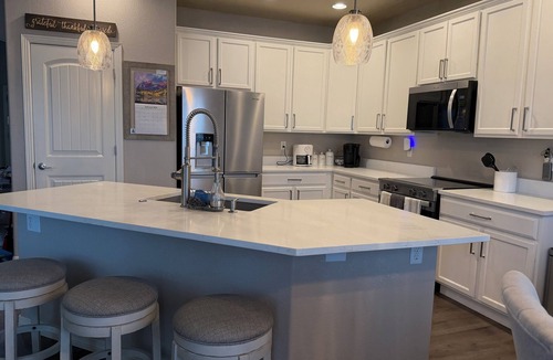 Frederick House | Beautiful 4-bedroom house with AC in lovely Longmont/Frederick