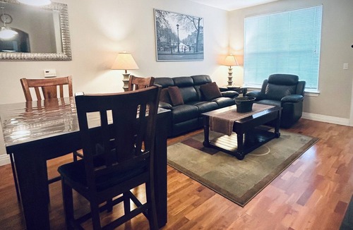 Englewood Condo | Beautiful and cozy 2-bedroom condo in the heart of DTC!
