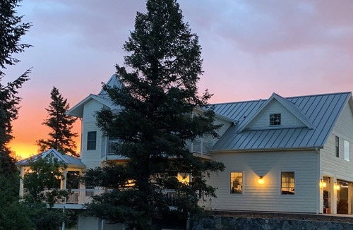 Louviers House | Beautiful Apartment in farmhouse in historic town btwn Littleton/Castle Rock