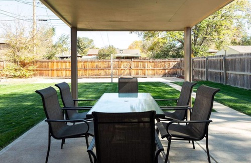 North Park Hill Apartment | Beautiful Denver Park Hill 2 BR condo