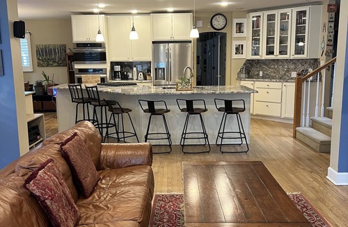 Hilltop House | Beautiful Hilltop Home! Conveniently located near Cherry Creek. Family Friendly!