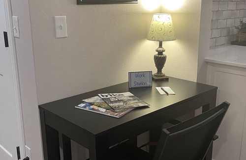 Prairie Creek Cottage | Beautiful newly built home 3 min. from Beaver Lake.