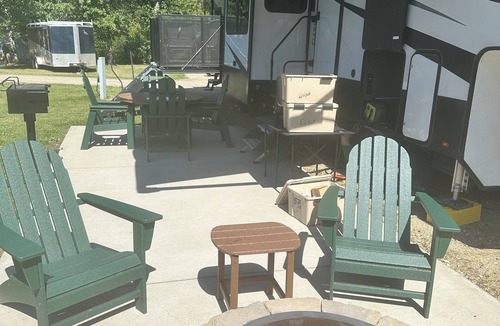 Littleton House | Beautiful RV 2-bedroom w Loft Bed-sleeps 6 comfortably. We deliver, you enjoy!