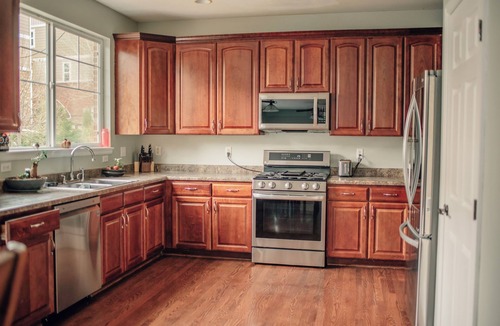 Aurora House | Beautiful, spacious, super clean! Whole House, family sized, company/group