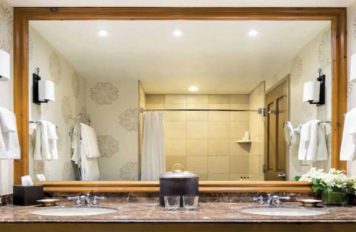 Beaver Creek Hotel | Beaver Creek Park Hyatt - King Room - ski in/out, pool, spa, hot tubs & dining!
