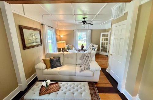 Siloam Springs House | Beit Shalom- House of Peace Family