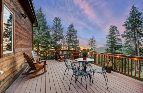 Evergreen House | BEST VIEWS! Luxury Mountain Home - Saltwater HotTub, Firepit, BBQ- Close to SKI, Red Rocks