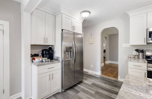 Buckroe Beach House | Big Family Getaway - Walk to the Beach! Sleeps 10!