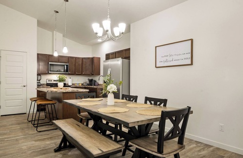 Montrose House | Black Canyon Retreats, Your Gateway to a Colorado Adventure.