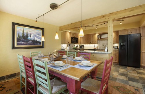 Warrior's Mark Condo | Blue Bend Beauty | Comfort & Privacy with Postcard Views & Private Hot Tub