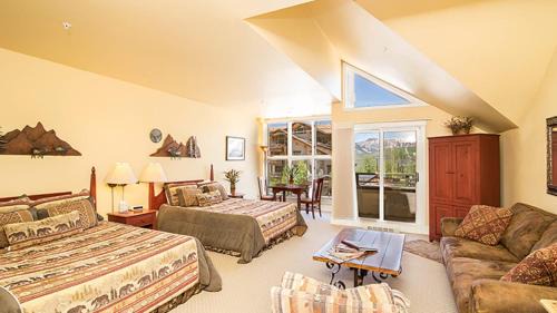Mountain Village Apartment | Blue Mesa Lodge 32A by AvantStay