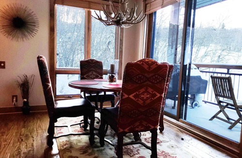Mountain Village Condo | BLUEGRASS FEST SPECIAL-2BR/2Bth; Mtn Views, garage, fireplace, deck and more!