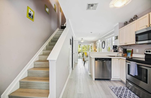 Key West House | Bogey's Retreat by AvantStay | Golfer's Retreat w/Shared Pool! |