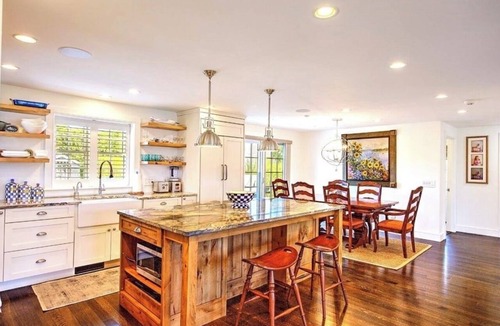 Bonnet Shores House | Bonnet Shores Beach Home- 3 Min Walk to Beach!