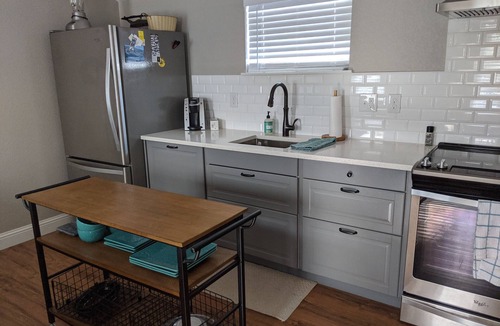 Lincoln Park House | Boutique Carriage House - Private 1bd/1bath