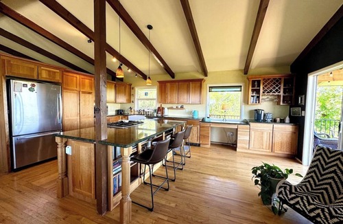 Castle Rock House | Breathtaking Views in North Castle Pines