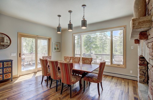 Warrior's Mark West House | 🏆 Breck Home | Hot Tub | 4 Kings | Sleeps 16 | 7 Bedrooms | FreeShuttle | Views