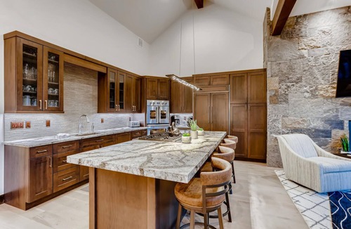 Peak 8 House | 🏆 Breck Ski Views | Gondola Access | Hot Tub | 3 Kings | Sleeps 8