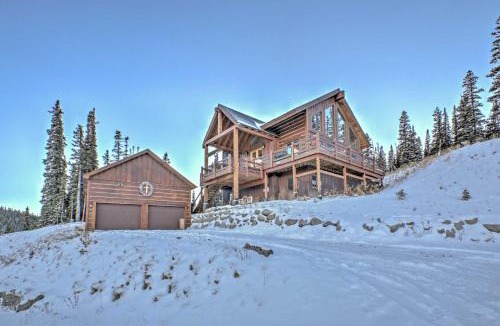 Quandary Village House | Breckenridge 'Sky Lodge' w/Hot Tub + Gas Grill!