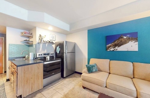 Mountain House Apartment | Bright and colorful studio with breathtaking mountain views
