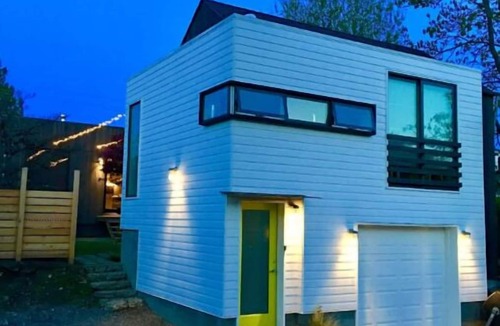 Harrison/Denny-Blaine House | Bright Madison Valley Guest House