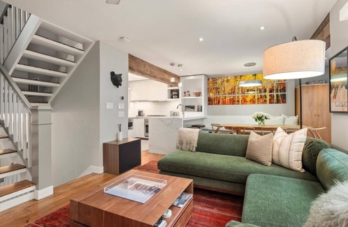 Aspen House | Bright, newly renovated, luxury West End 4 bedroom townhome.