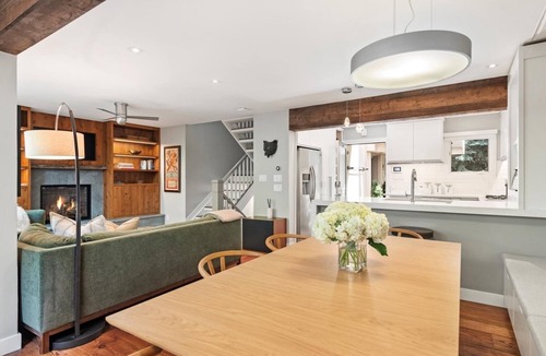 Aspen House | Bright, newly renovated, luxury West End 4 bedroom townhome.