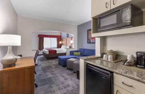 Englewood Hotel | Bright & Stylish Denver Retreat Minutes from Parks, Shops, Dining & Adventure