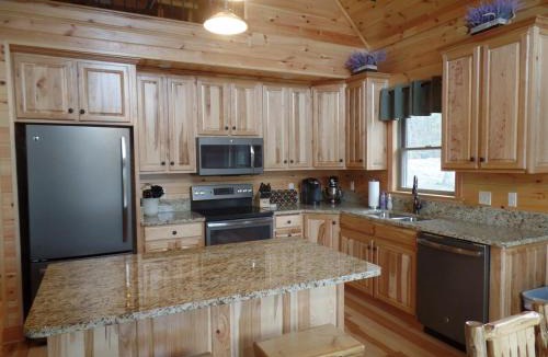 Almont House | Buck Haven - a luxurious and quiet wooded retreat