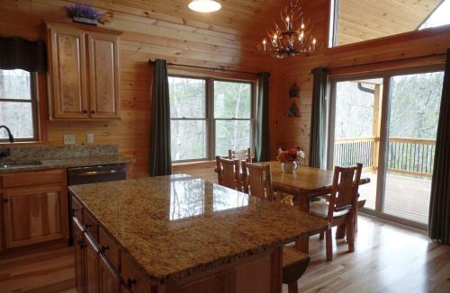 Almont House | Buck Haven - a luxurious and quiet wooded retreat