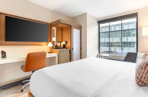 River North Art District Hotel | Cambria Hotel Denver Downtown RiNo