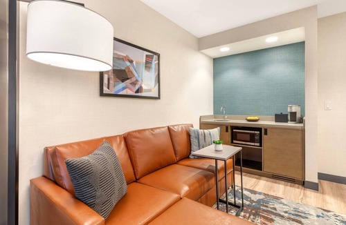 River North Art District Hotel | Cambria Hotel Denver Downtown RiNo