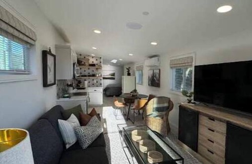 Encinitas House | "Canyon View" Casita with tennis/trails/terrace/FULL kitchen
