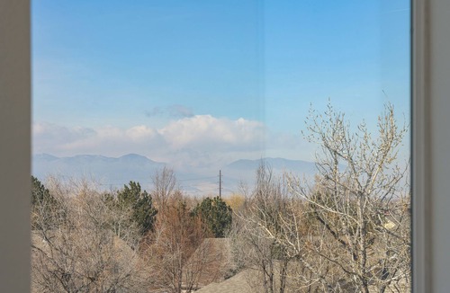 Wheat Ridge House | Casa Colorado: 4BR Luxury Home · Rooftop Deck · Colorado Mountain Base Camp